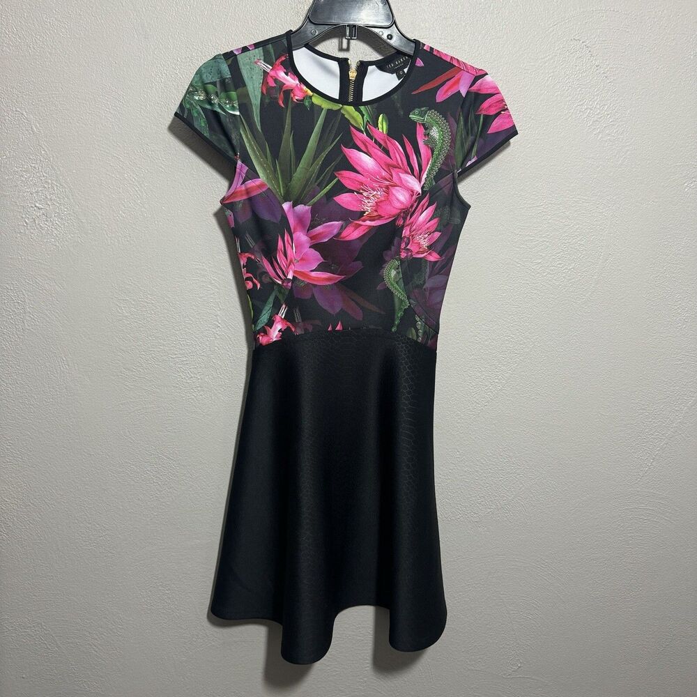 Ted Baker Carllie Floral Skater Scuba Dress Sz 0 Pink Purple Floral Green Lizard